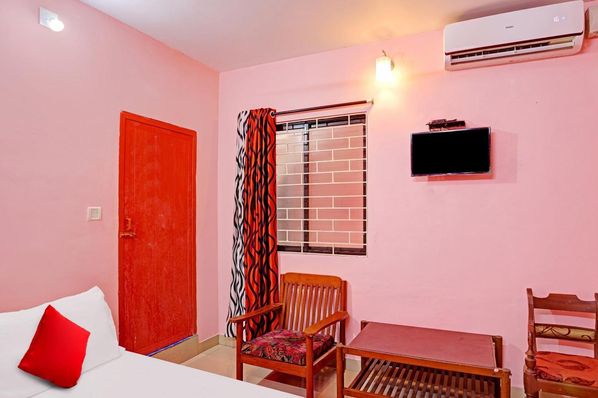 Hotel O Safa Inn Trippapur Kültér fotó