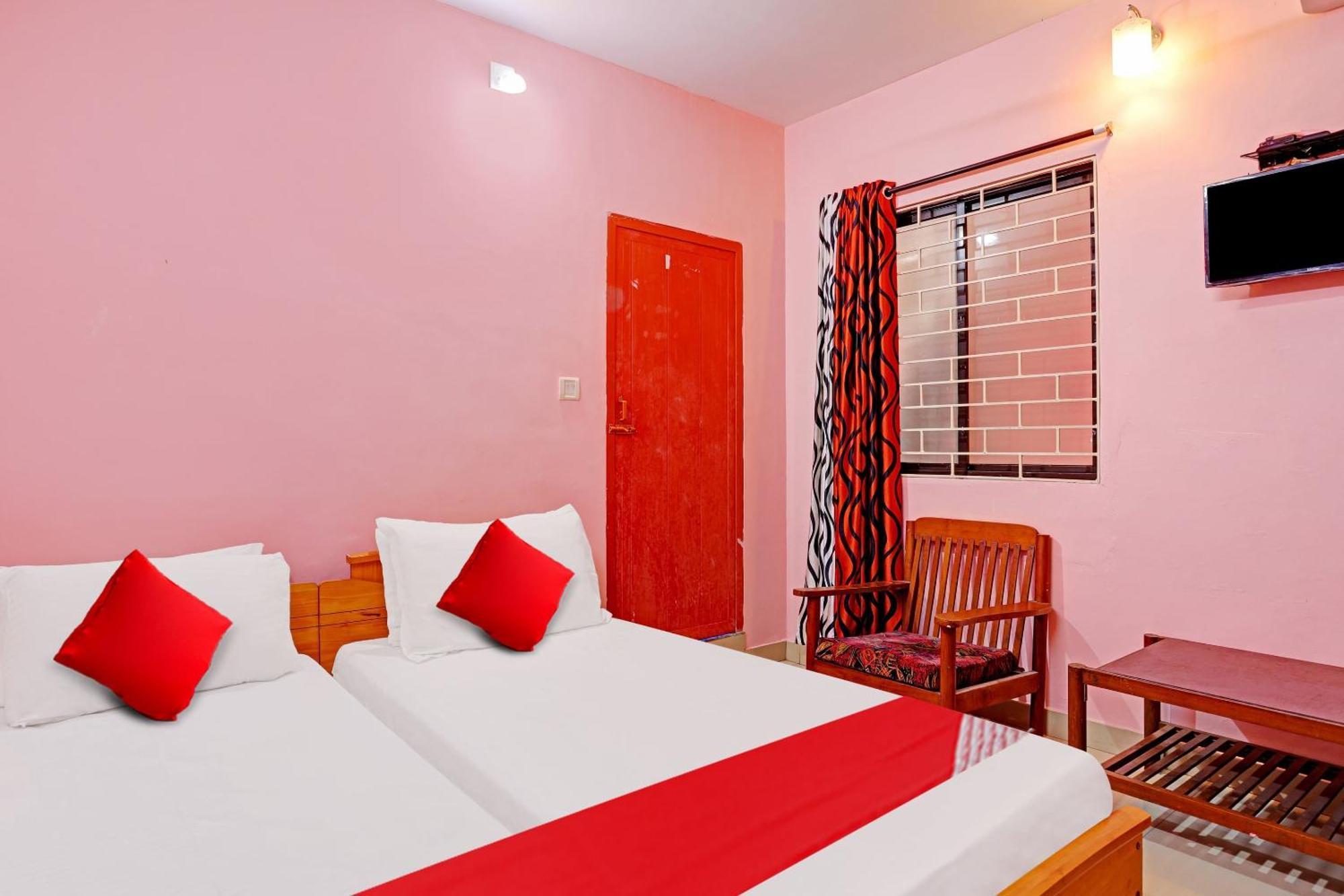 Hotel O Safa Inn Trippapur Kültér fotó