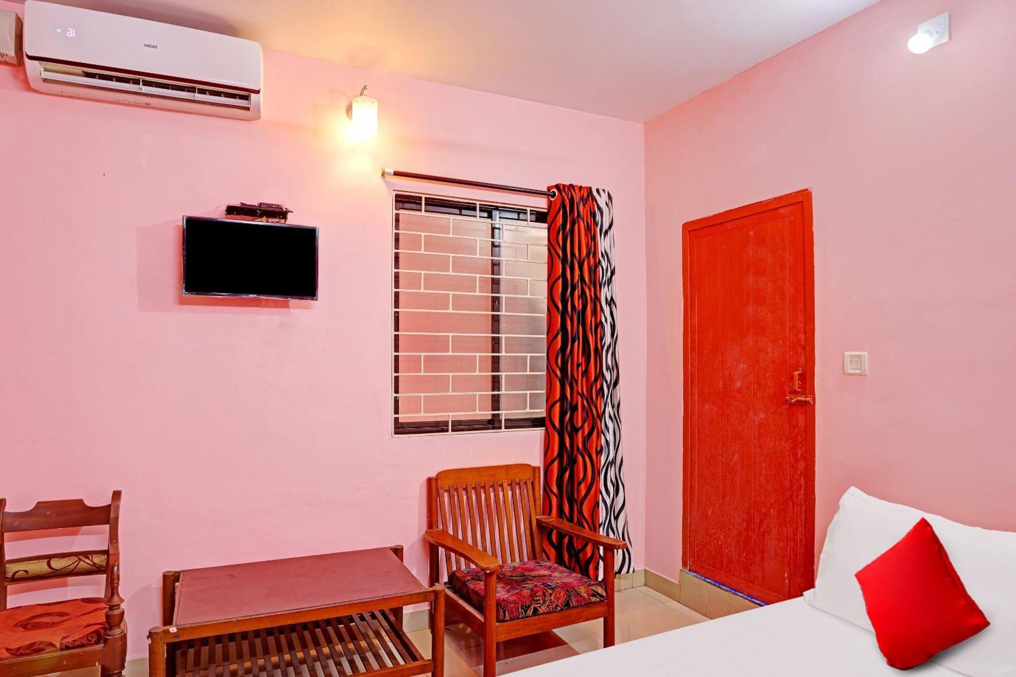 Hotel O Safa Inn Trippapur Kültér fotó