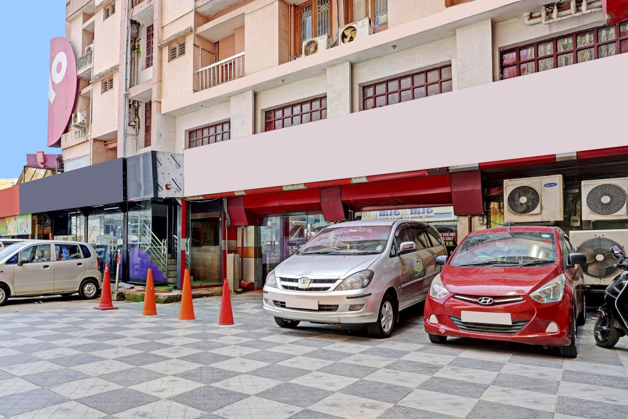 Hotel O Safa Inn Trippapur Kültér fotó